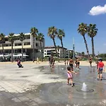 Superbe 4 Pièces Avec Terrasse, Clim, Piscine Et Parking à - Fr-1-338-493 Sète